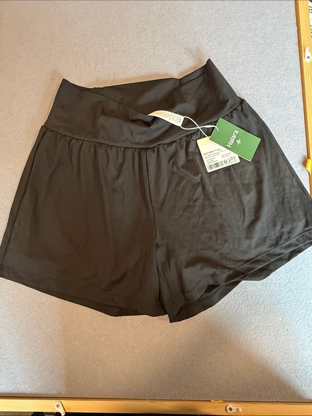 HALARA Black Women's Athletic Shorts with Wide Waistband